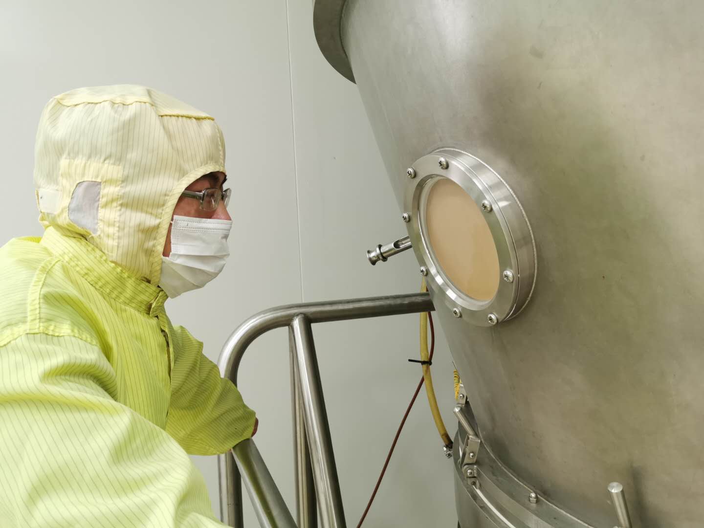 1Z0AqMbnSsX9Ft9Gb5f5Y